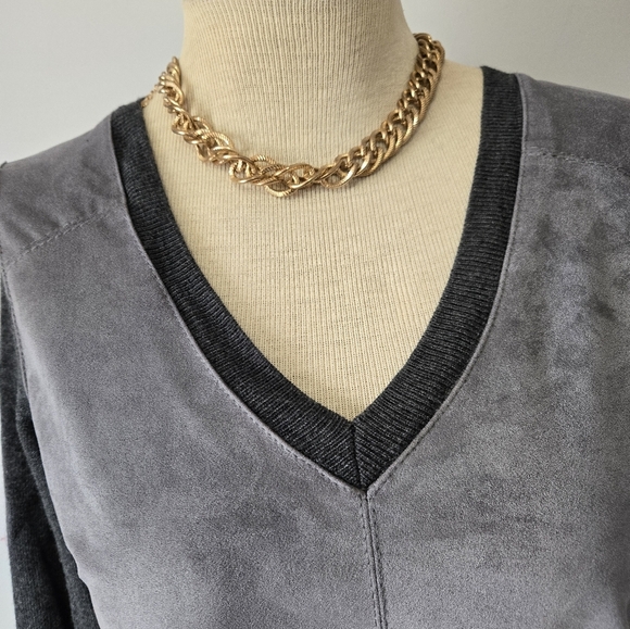 BANANA REPUBLIC Merino Wool And Faux Suede Grey Sweater. Size Small - Picture 3 of 10